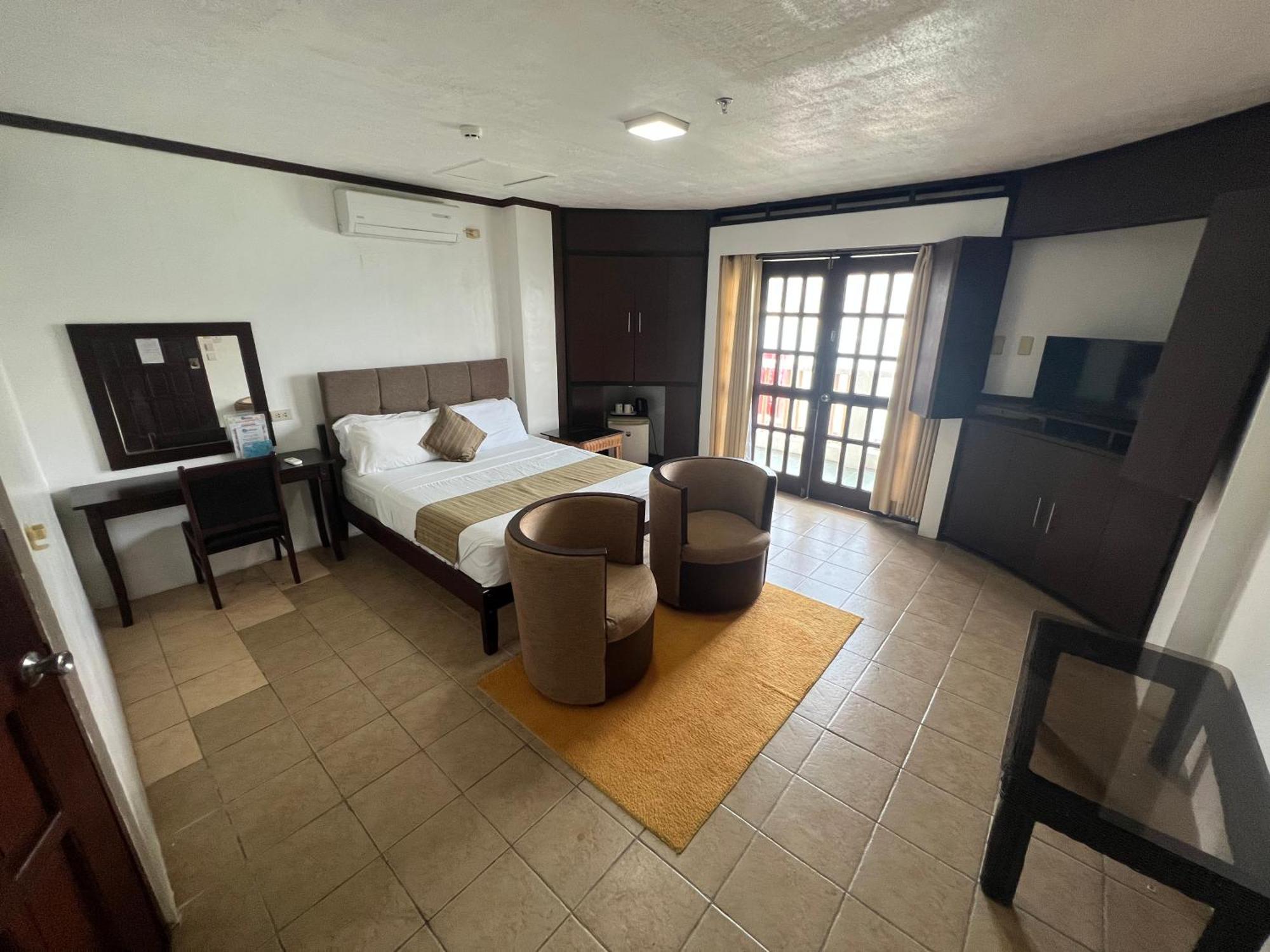 Subiza Beach Resort Olongapo Dış mekan fotoğraf