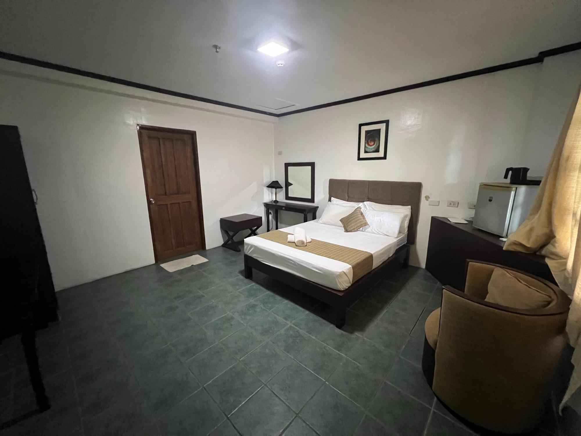 Subiza Beach Resort Olongapo Dış mekan fotoğraf
