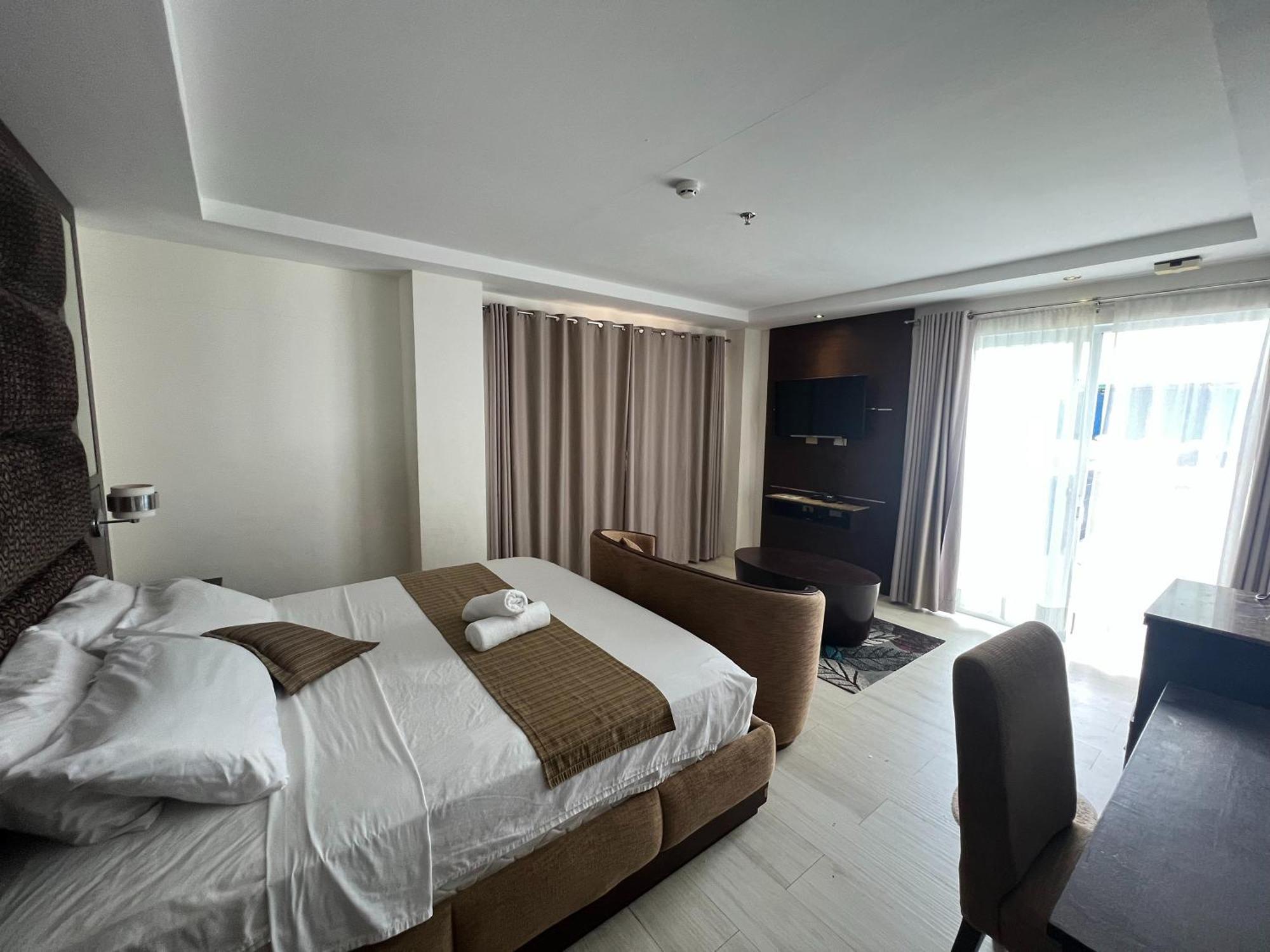 Subiza Beach Resort Olongapo Dış mekan fotoğraf