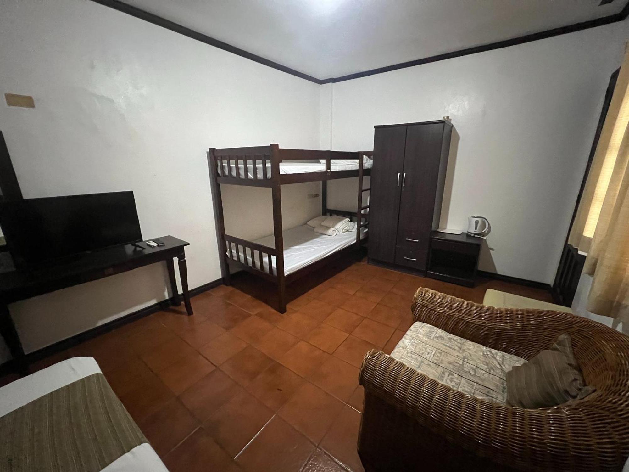 Subiza Beach Resort Olongapo Dış mekan fotoğraf
