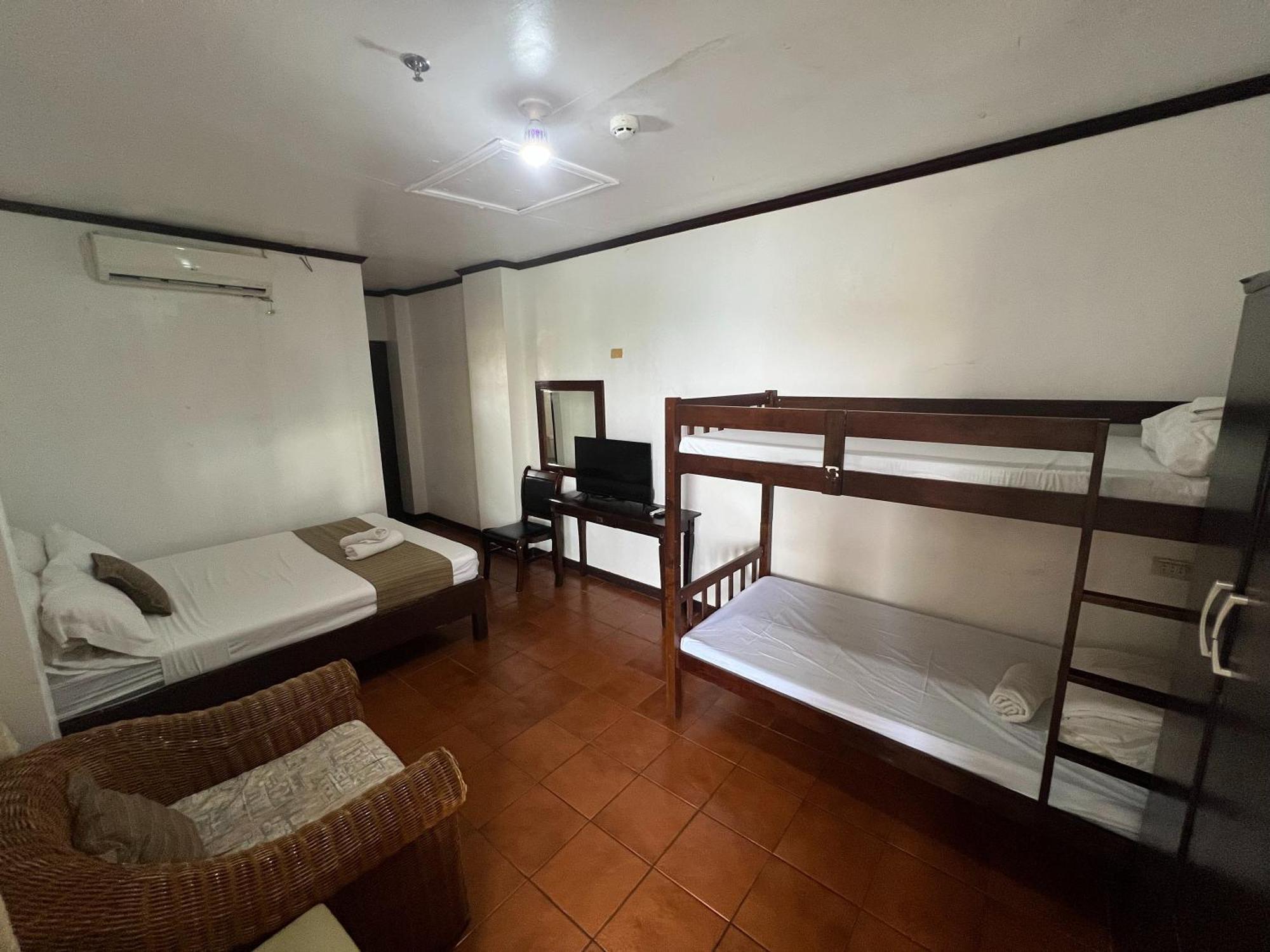 Subiza Beach Resort Olongapo Dış mekan fotoğraf